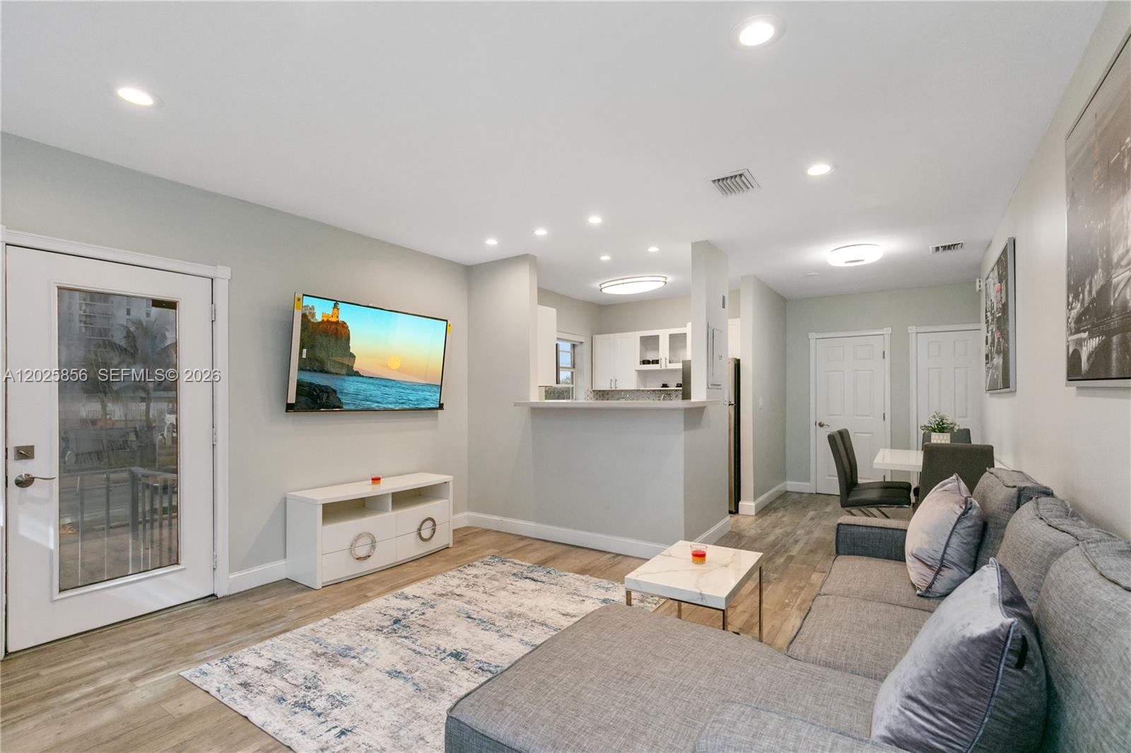 WATERSIDE CONDO - Residential Lease