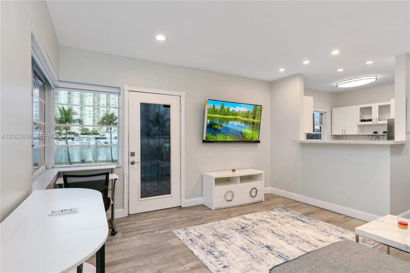 WATERSIDE CONDO - Residential Lease
