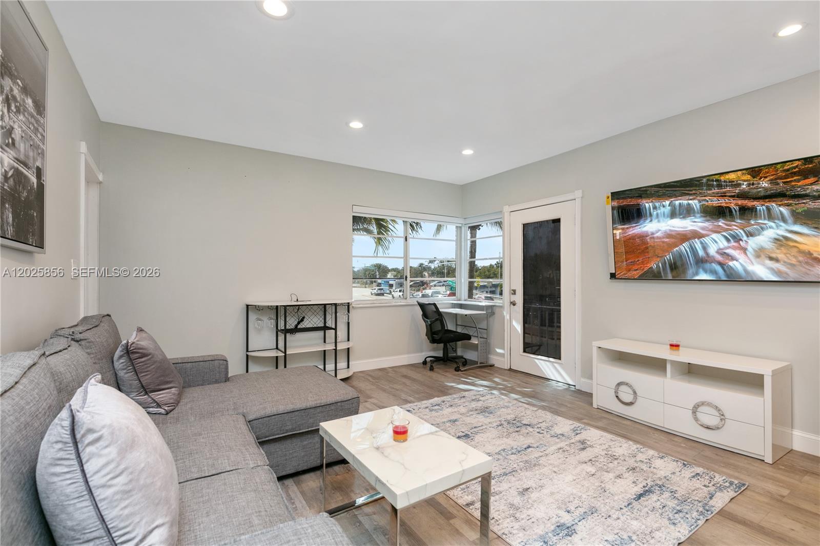 WATERSIDE CONDO - Residential Lease
