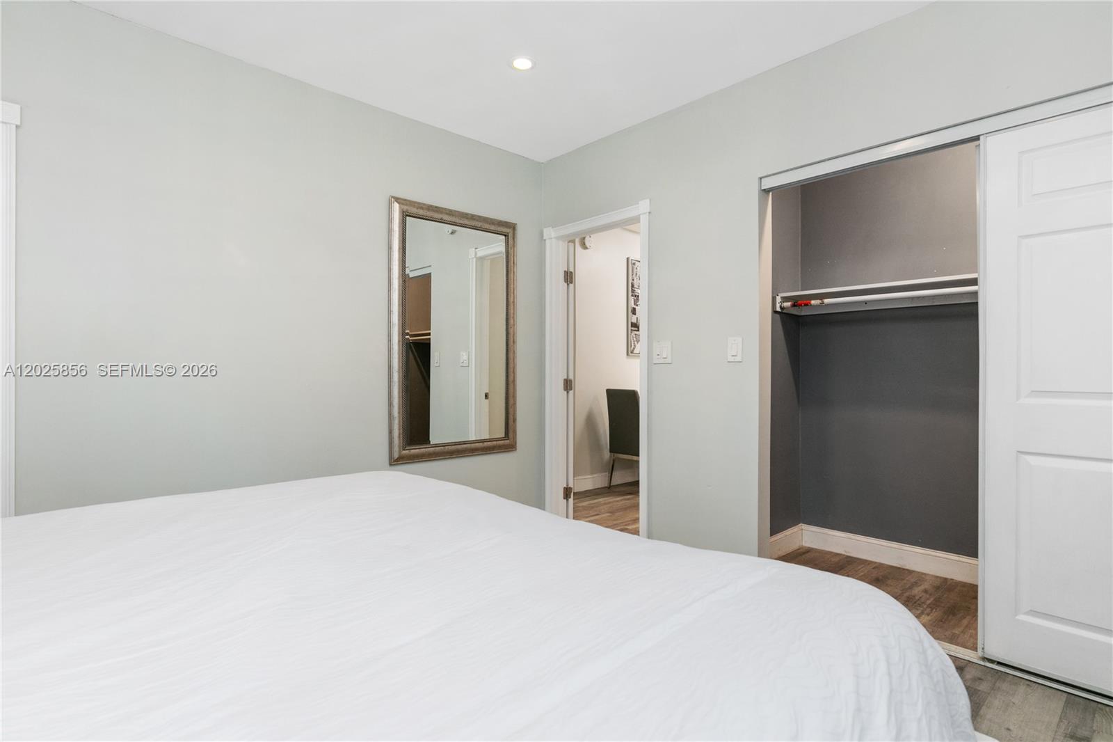 WATERSIDE CONDO - Residential Lease
