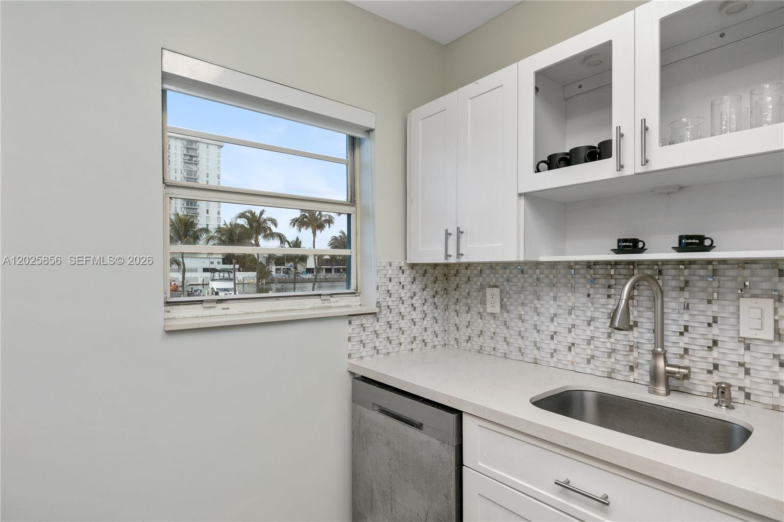 WATERSIDE CONDO - Residential Lease