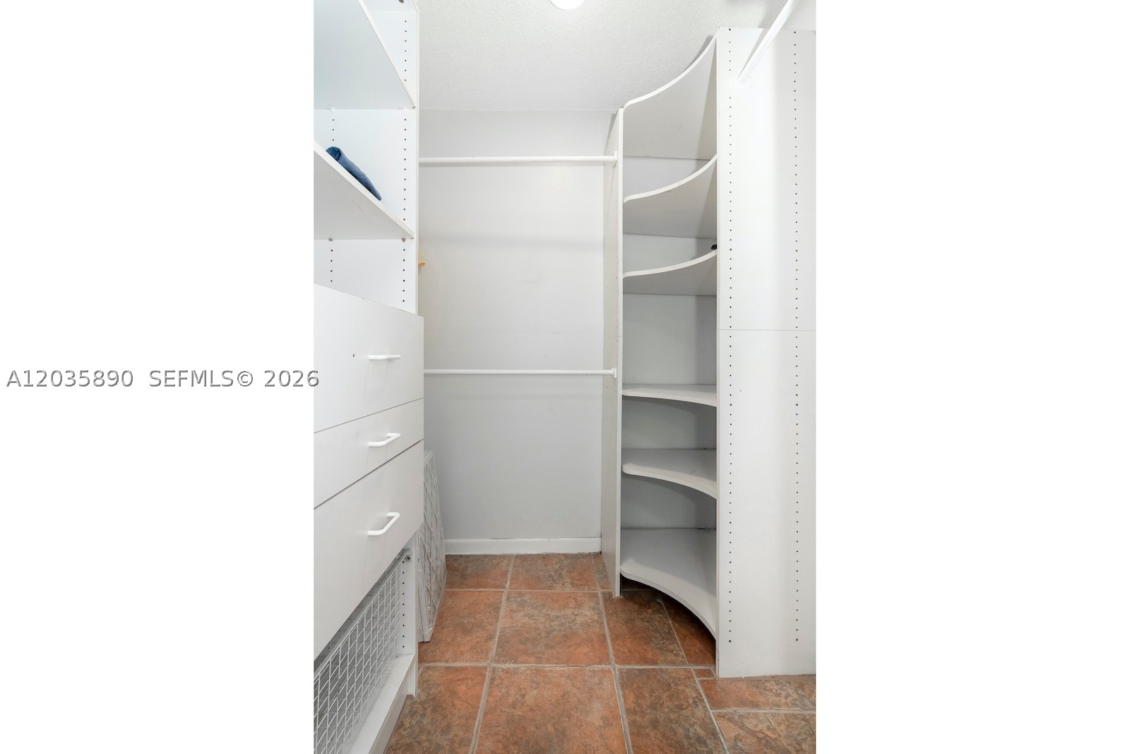 CORAL VILLAS REV - Residential Lease