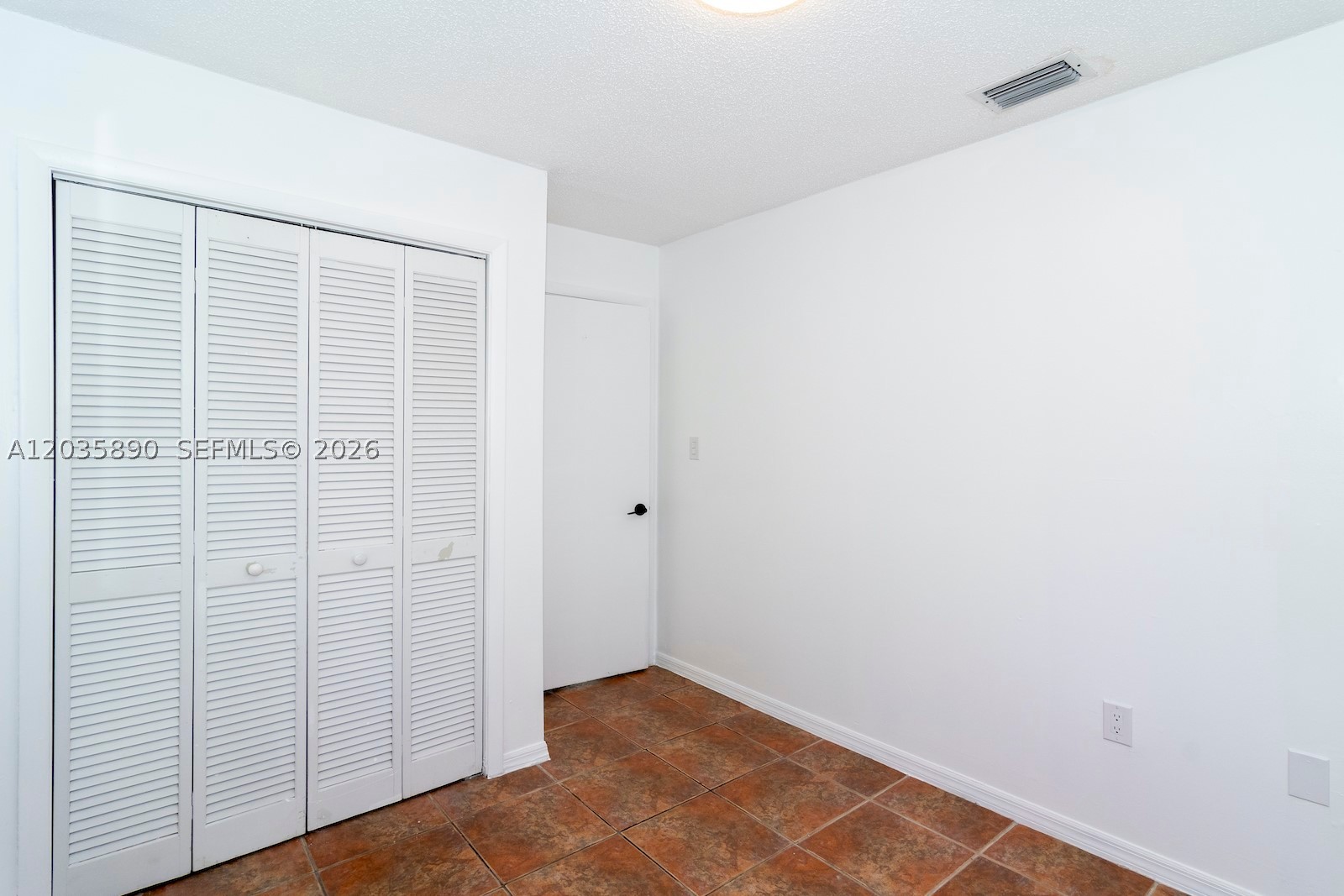 CORAL VILLAS REV - Residential Lease