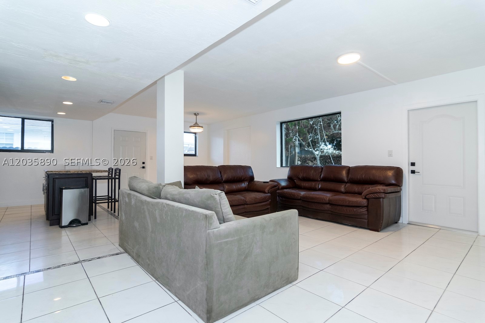 CORAL VILLAS REV - Residential Lease