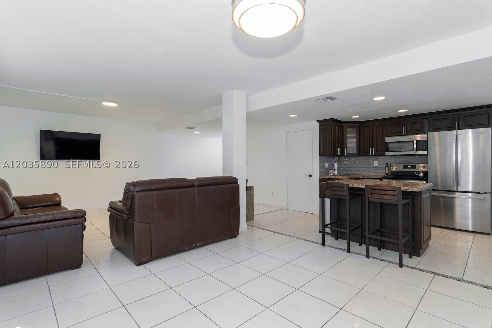 CORAL VILLAS REV - Residential Lease