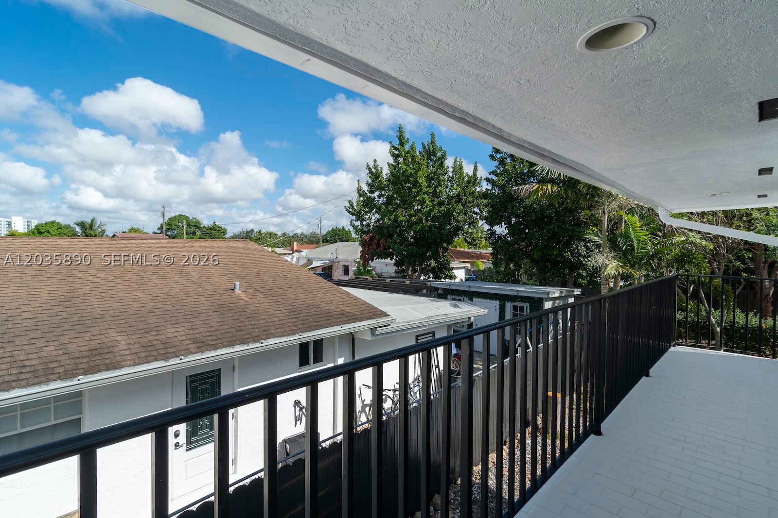 CORAL VILLAS REV - Residential Lease