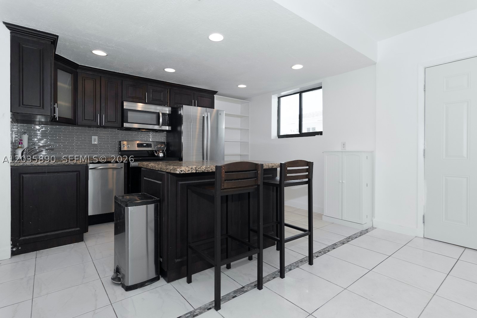 CORAL VILLAS REV - Residential Lease