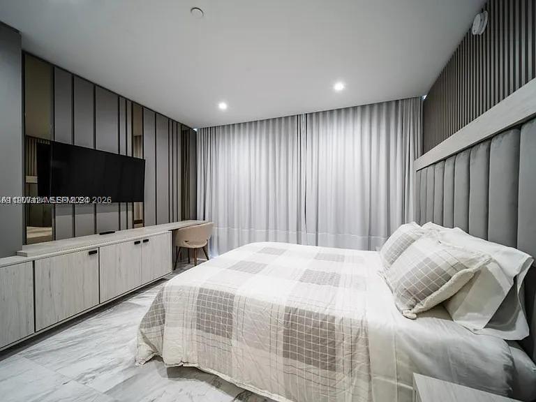 PARAMOUNT MIAMI WORLDCENT - Residential