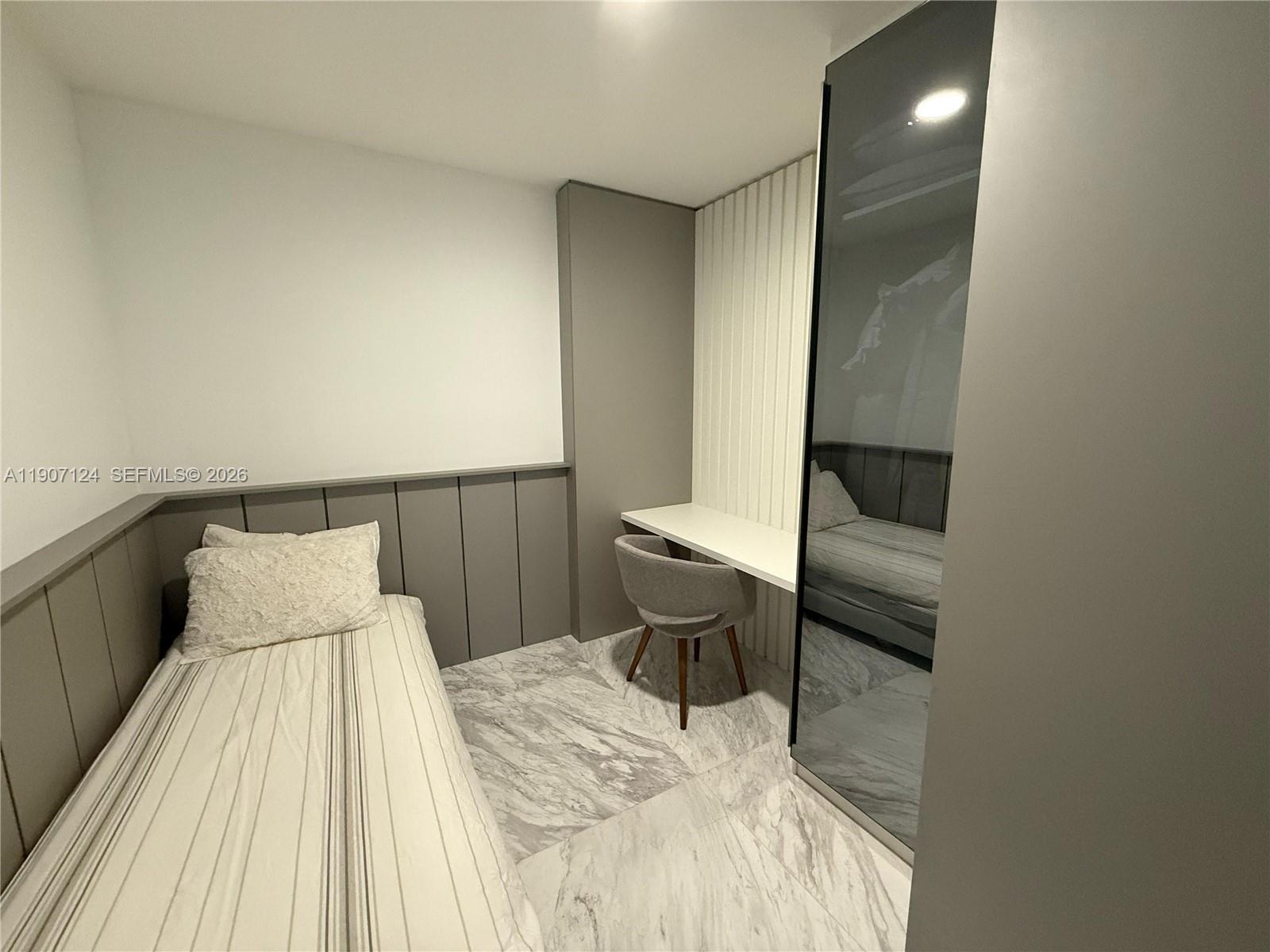 PARAMOUNT MIAMI WORLDCENT - Residential