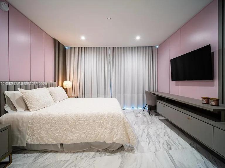 PARAMOUNT MIAMI WORLDCENT - Residential