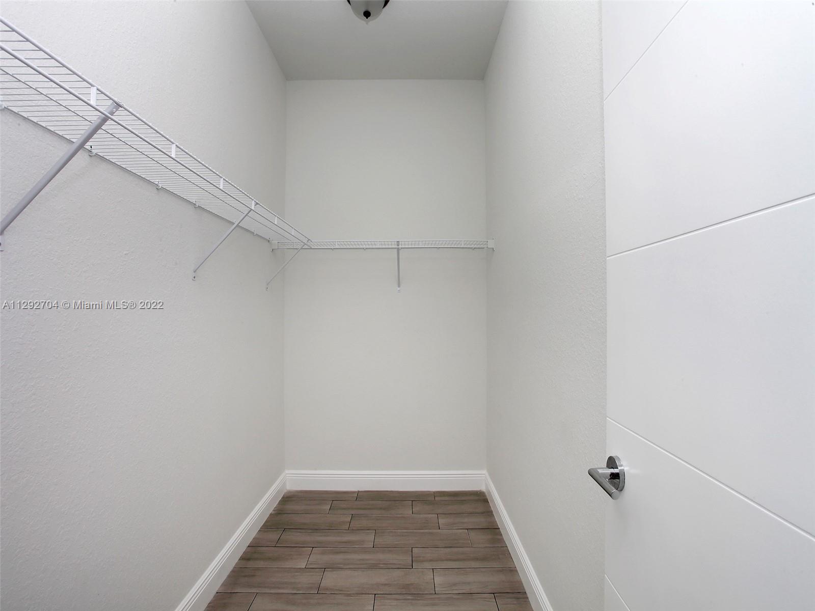 KIMBERLY FOREST SUB OF TR - Residential