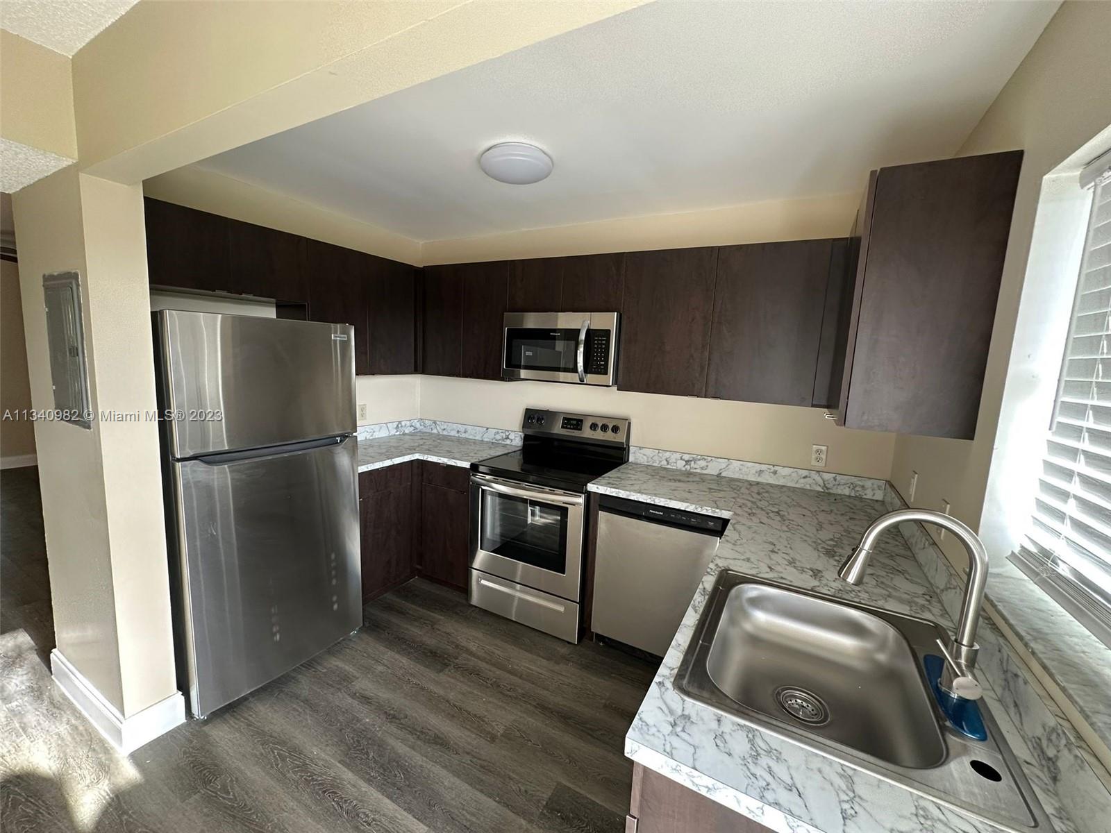THE HEMINGWAY, A CONDOMIN - Residential Lease