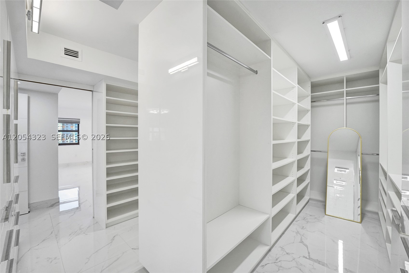 SUMMIT CONDO - Residential Lease