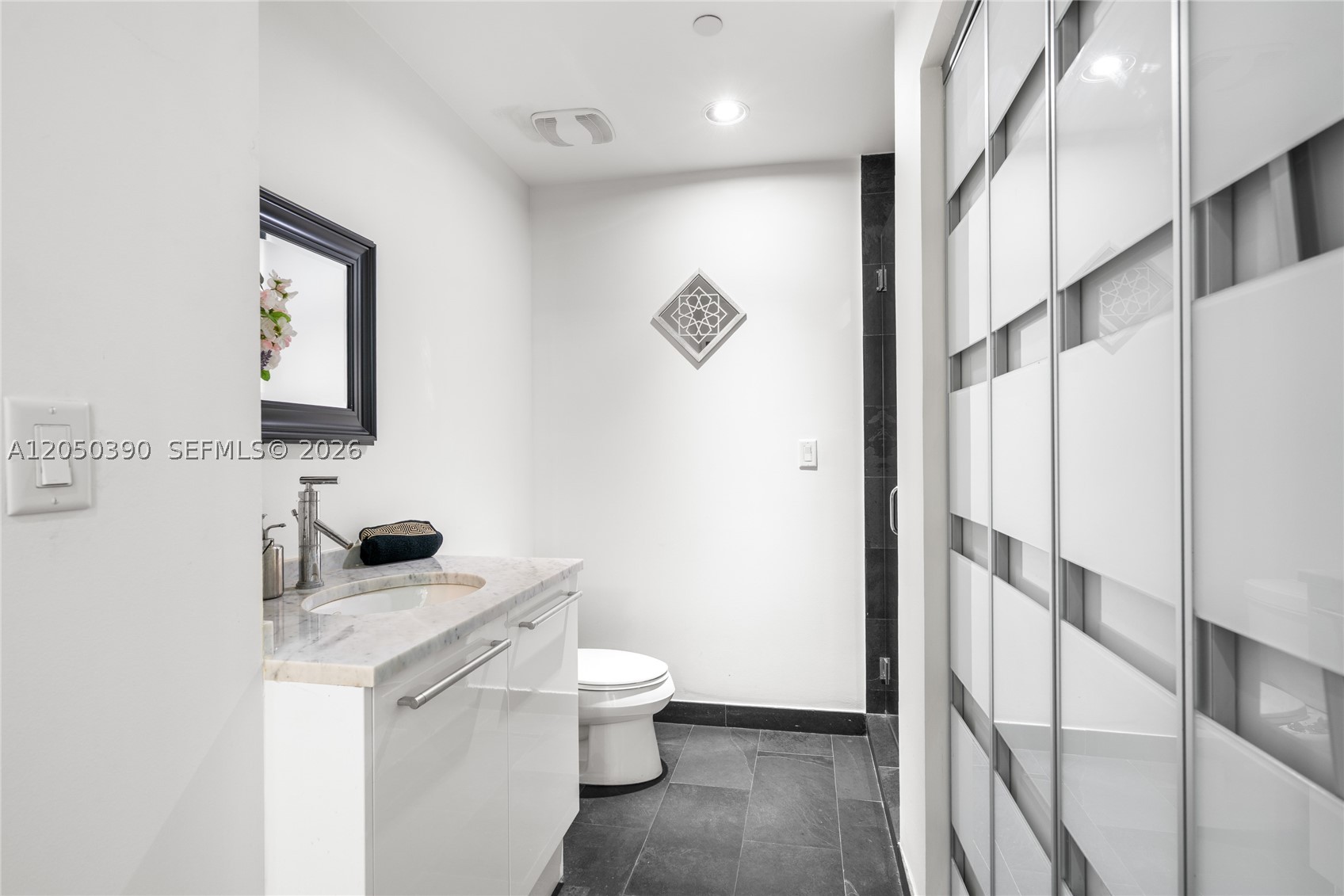 900 BISCAYNE BAY CONDO - Residential Lease