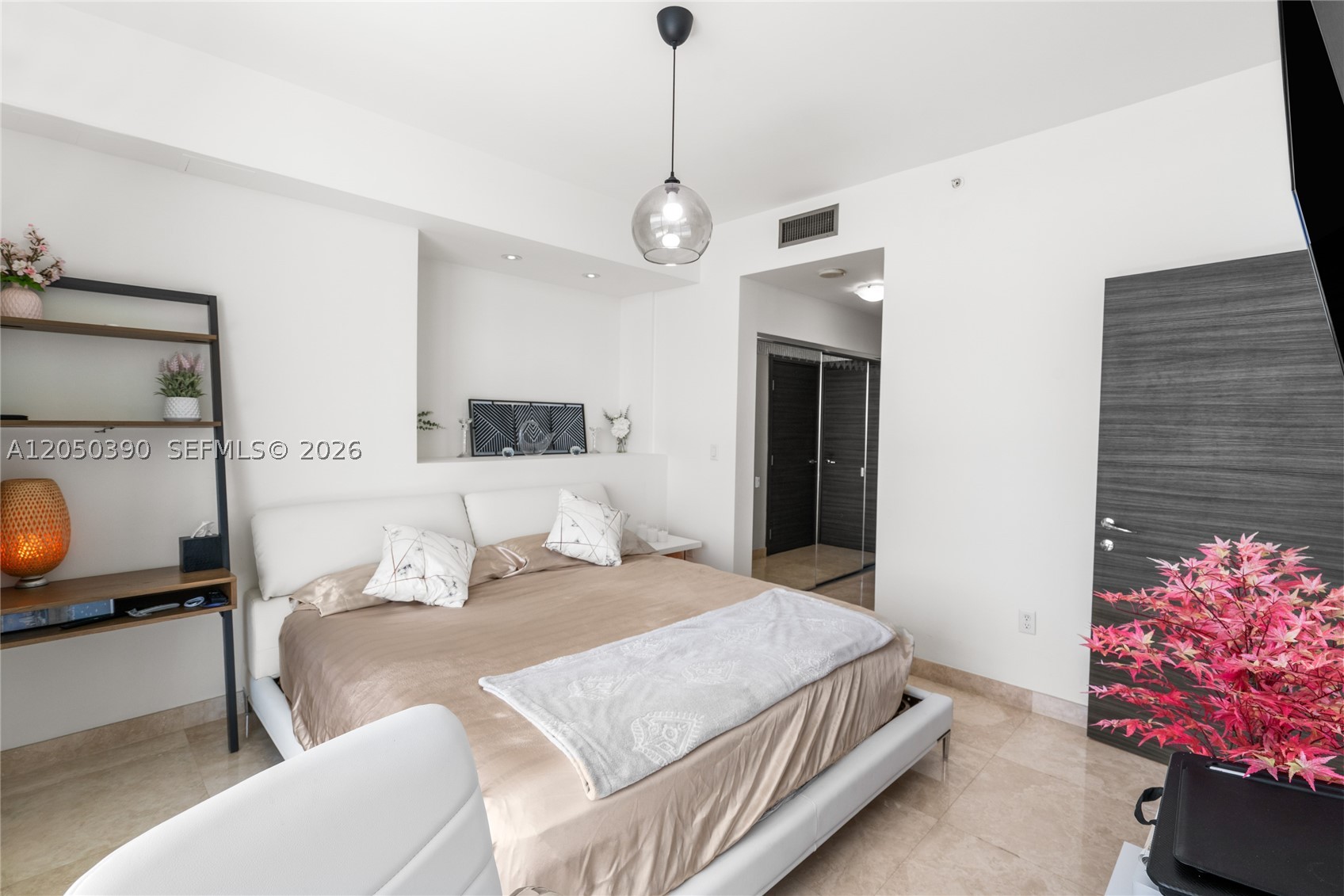 900 BISCAYNE BAY CONDO - Residential Lease