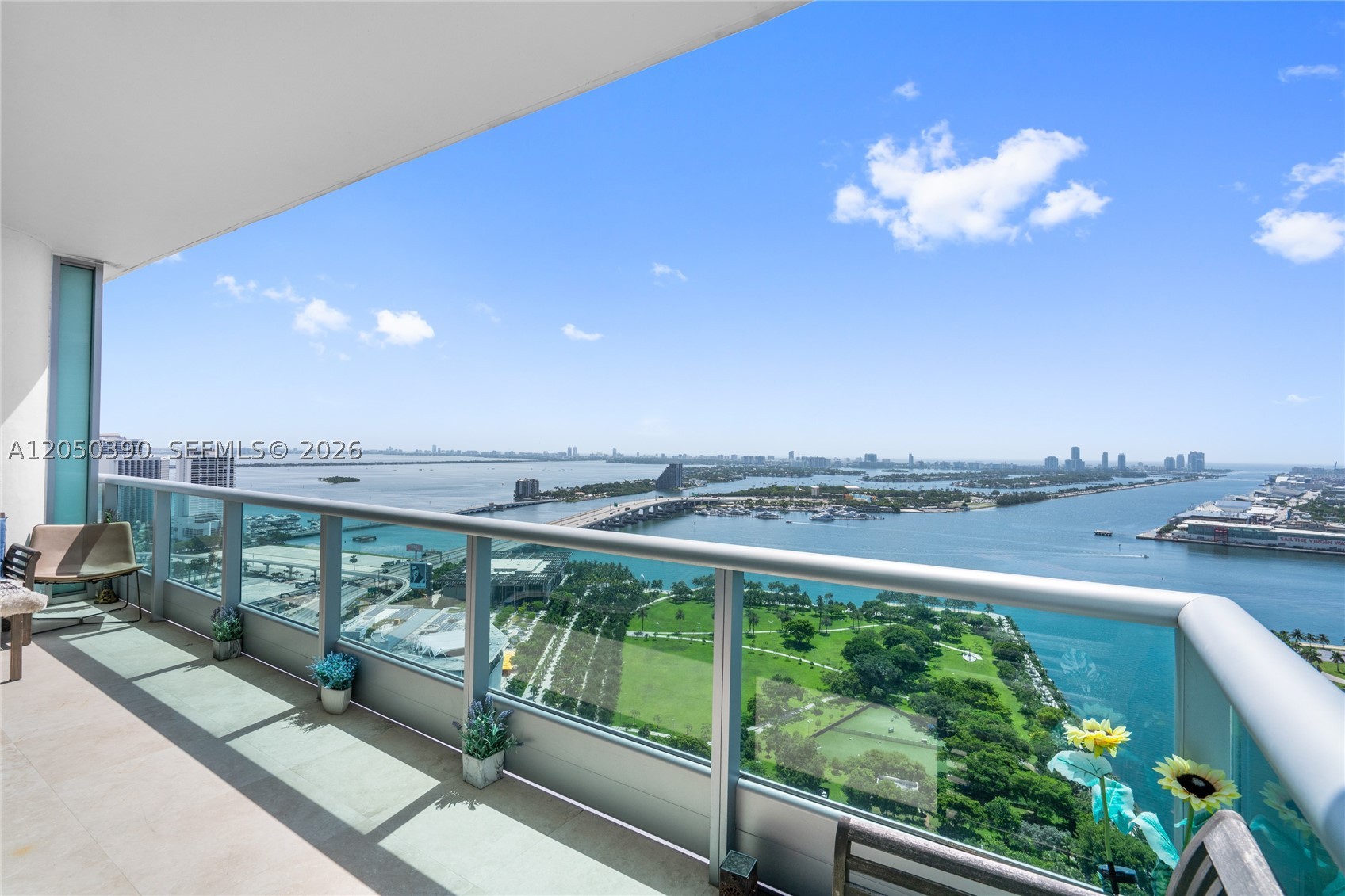 900 BISCAYNE BAY CONDO - Residential Lease