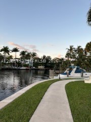 RIVER REACH CONDOMINIUM V - Residential