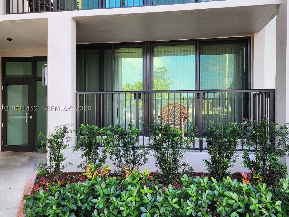 RIVER REACH CONDOMINIUM V - Residential