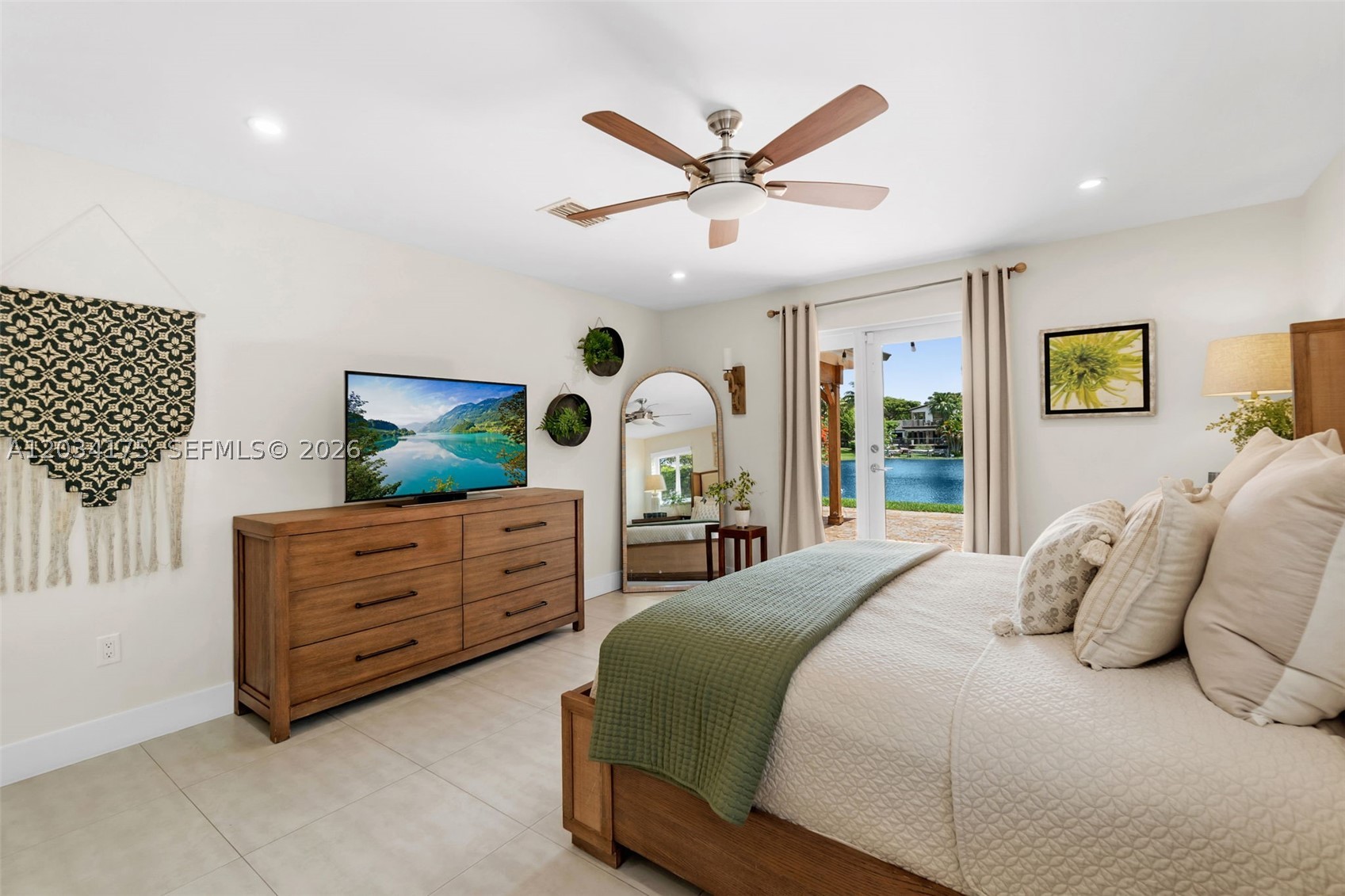MIAMI LAKES-LAKE GLENN EL - Residential