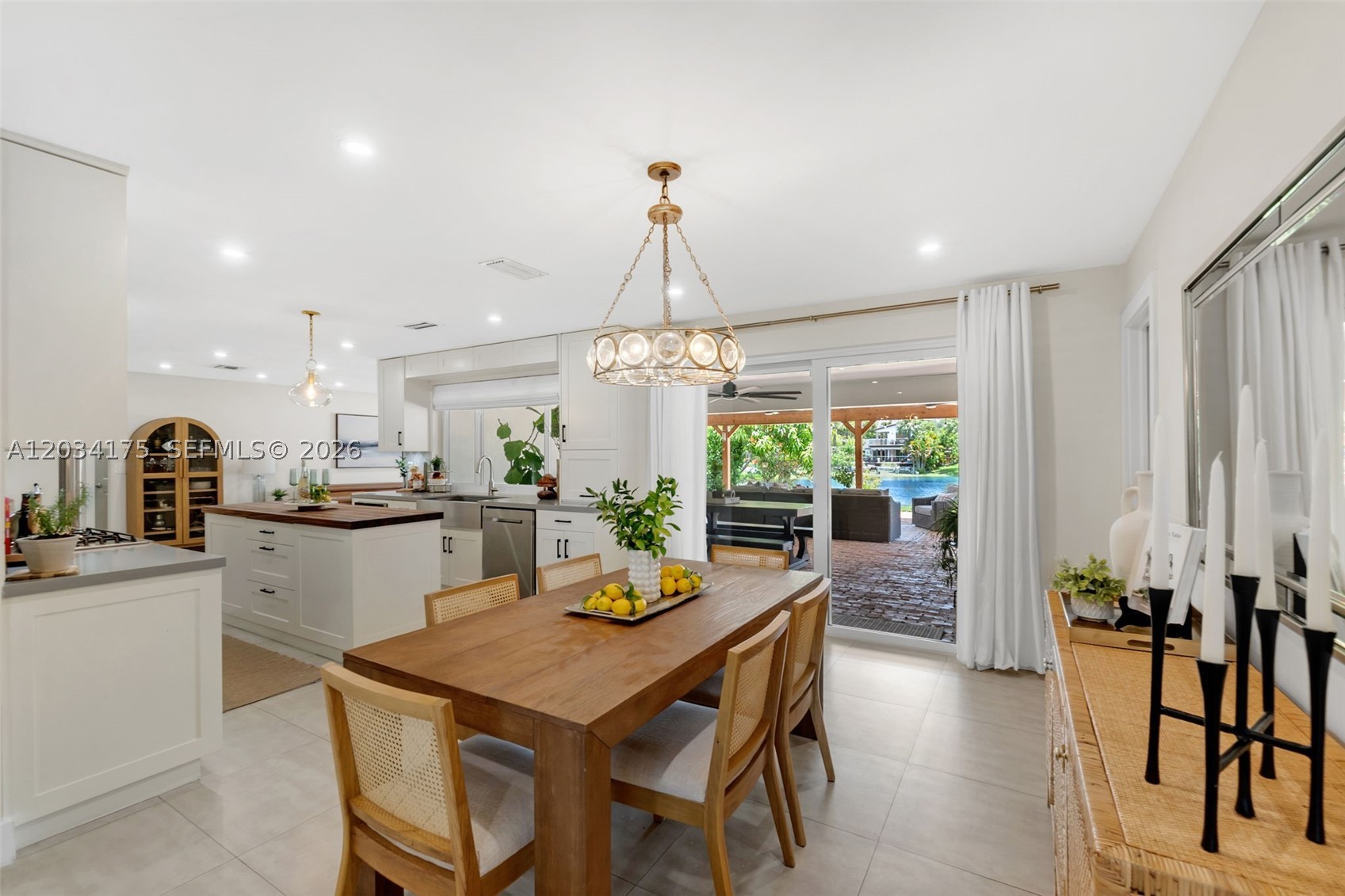 MIAMI LAKES-LAKE GLENN EL - Residential