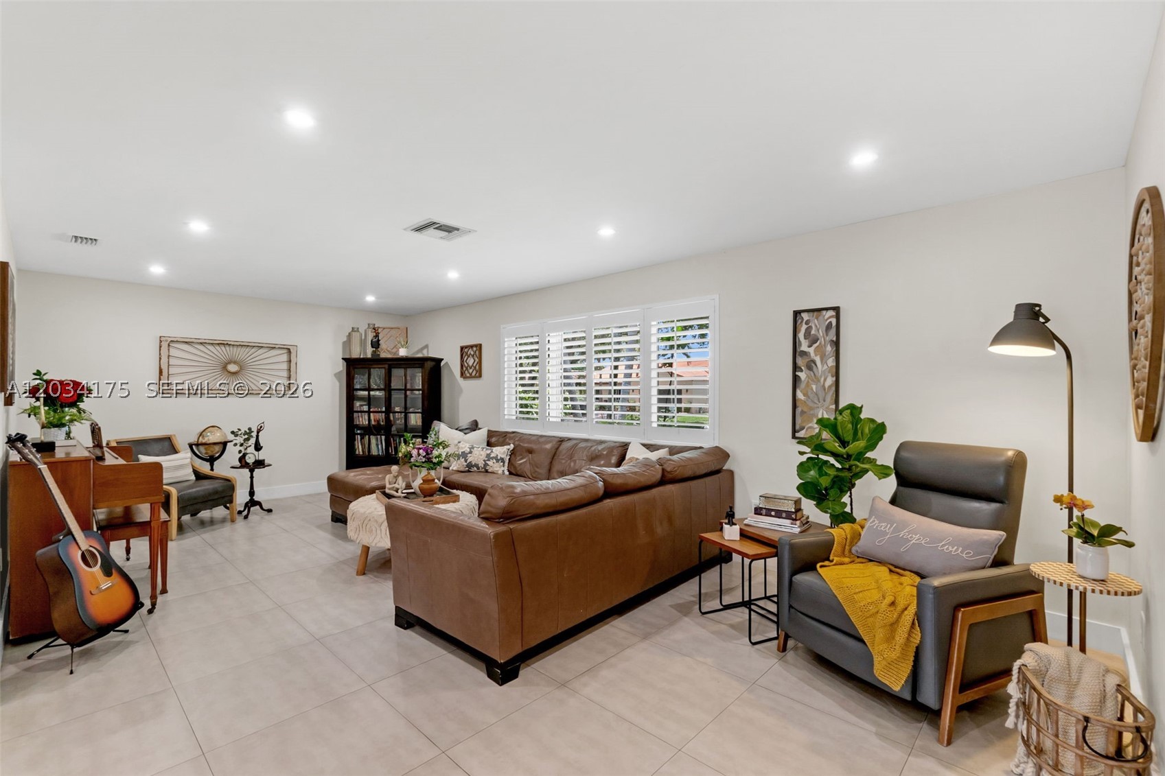 MIAMI LAKES-LAKE GLENN EL - Residential