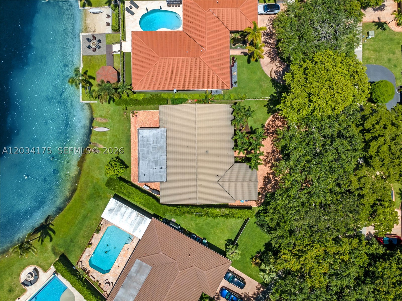 MIAMI LAKES-LAKE GLENN EL - Residential