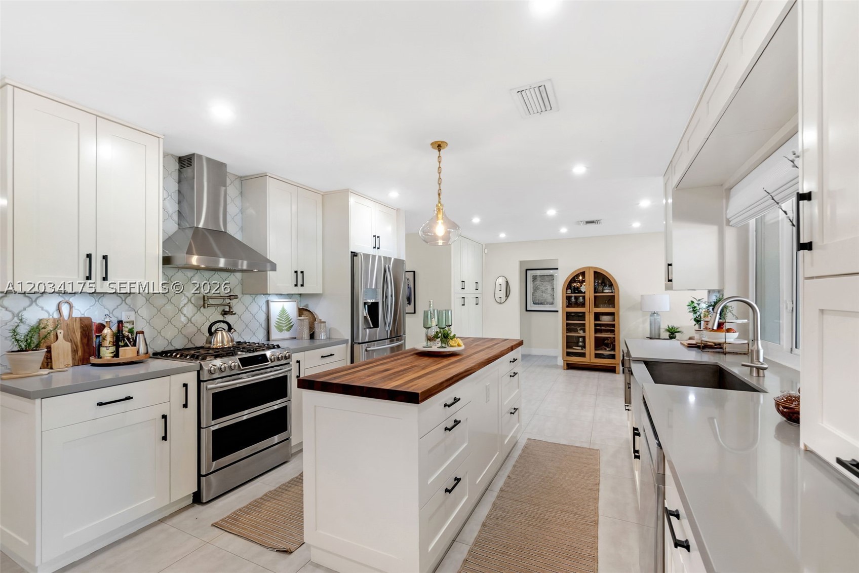 MIAMI LAKES-LAKE GLENN EL - Residential