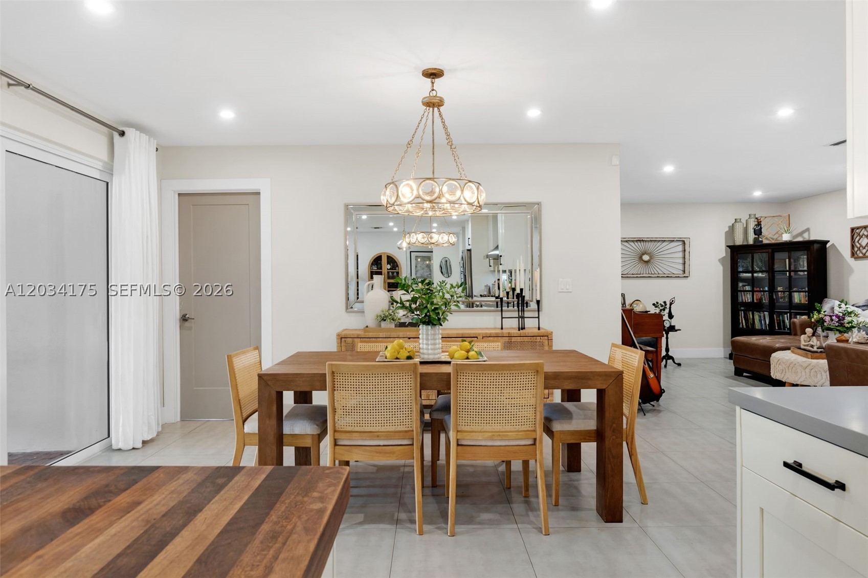 MIAMI LAKES-LAKE GLENN EL - Residential