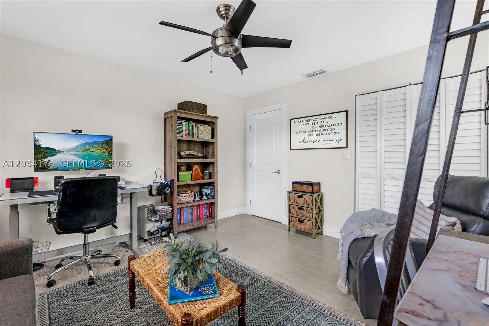 MIAMI LAKES-LAKE GLENN EL - Residential