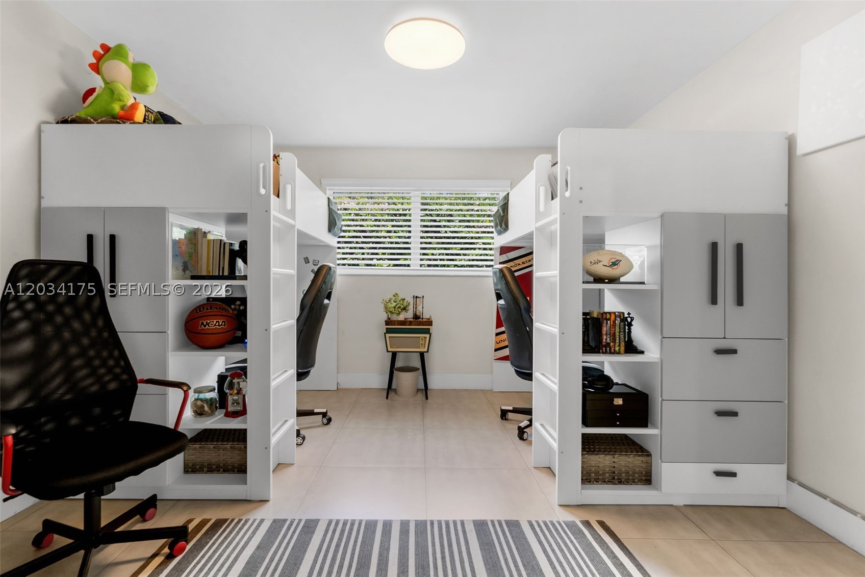 MIAMI LAKES-LAKE GLENN EL - Residential