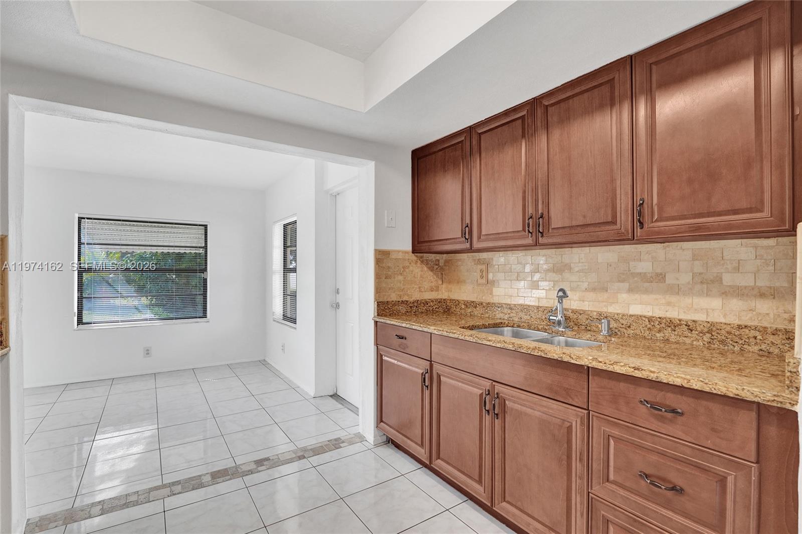 SUNRISE GOLF VILLAGE FIRS - Residential