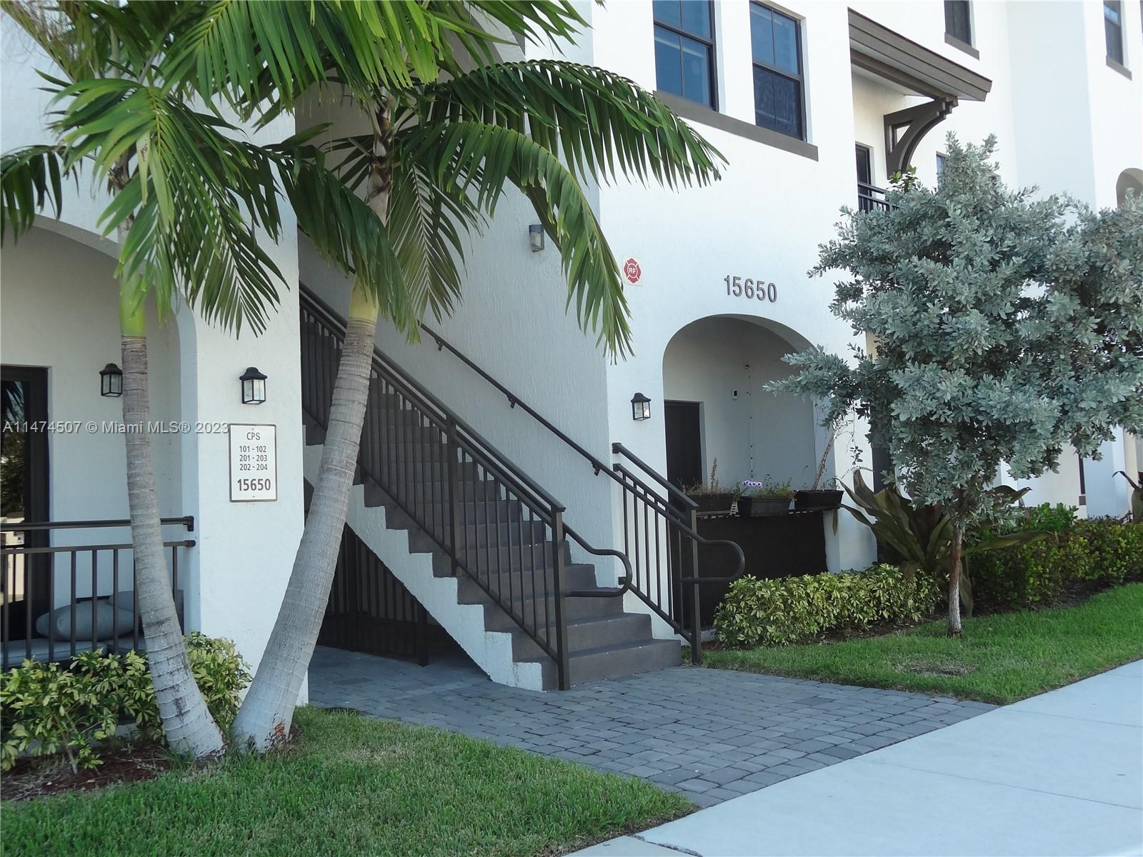 CENTURY PARK SOUTH - Residential Lease