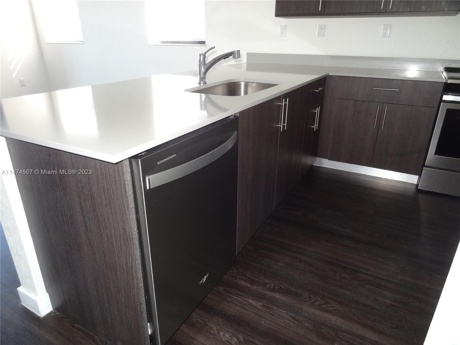 CENTURY PARK SOUTH - Residential Lease