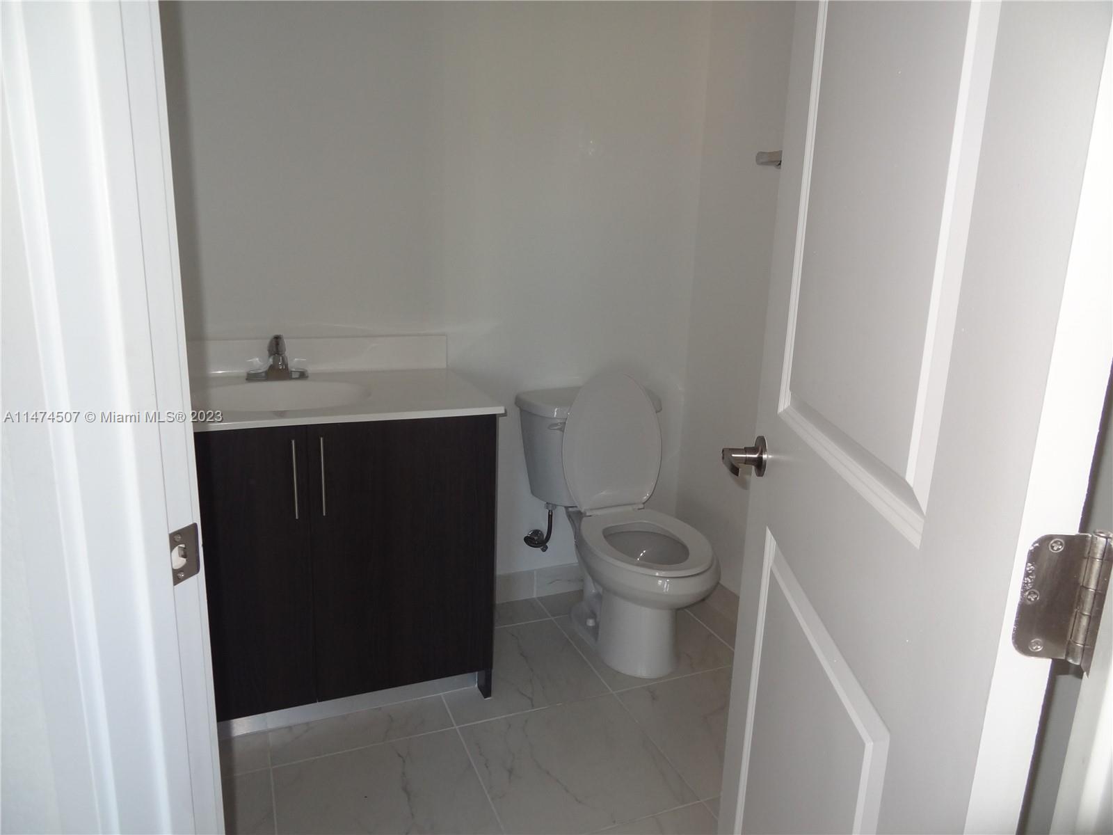 CENTURY PARK SOUTH - Residential Lease