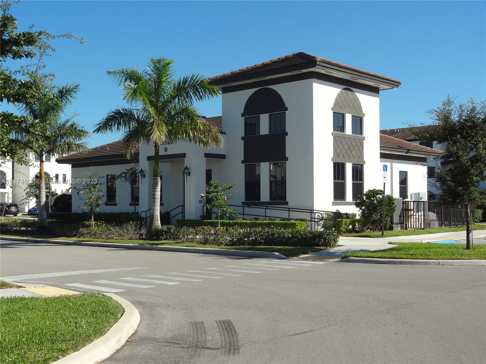 CENTURY PARK SOUTH - Residential Lease