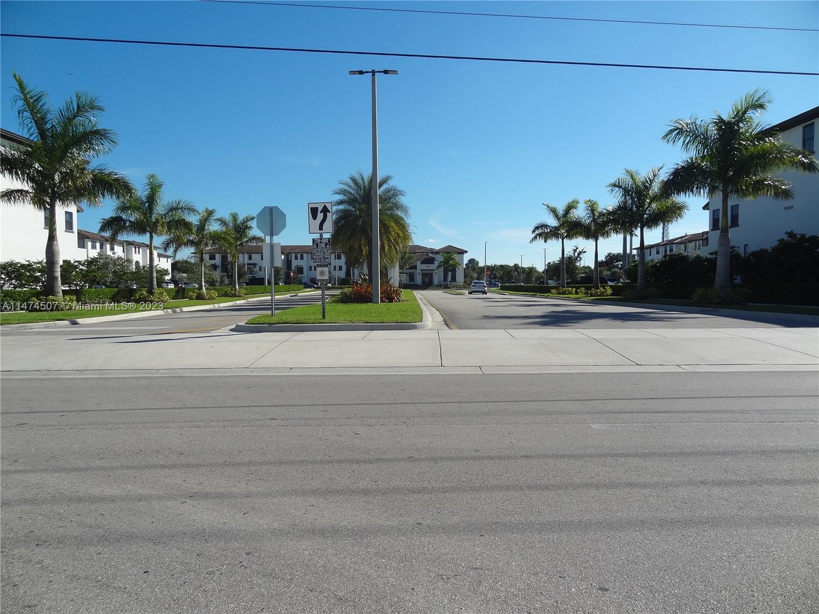 CENTURY PARK SOUTH - Residential Lease