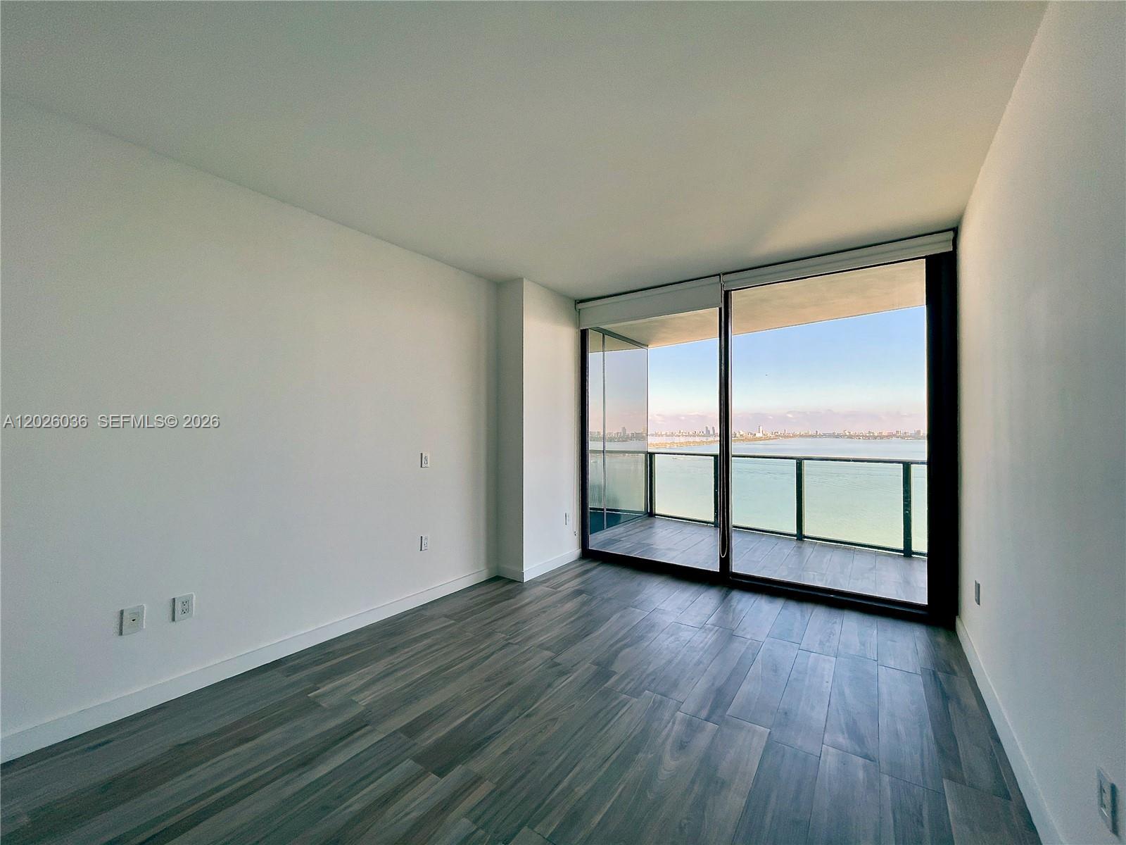 ICONBAY - Residential Lease