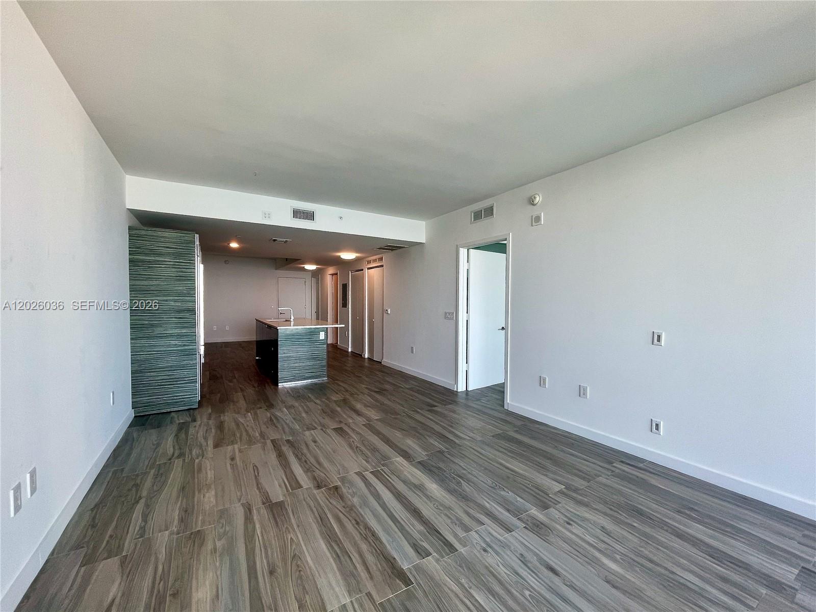 ICONBAY - Residential Lease