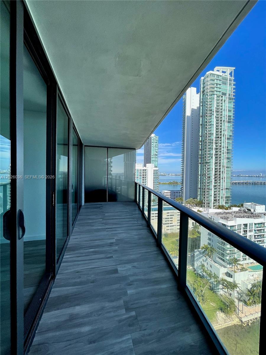 ICONBAY - Residential Lease