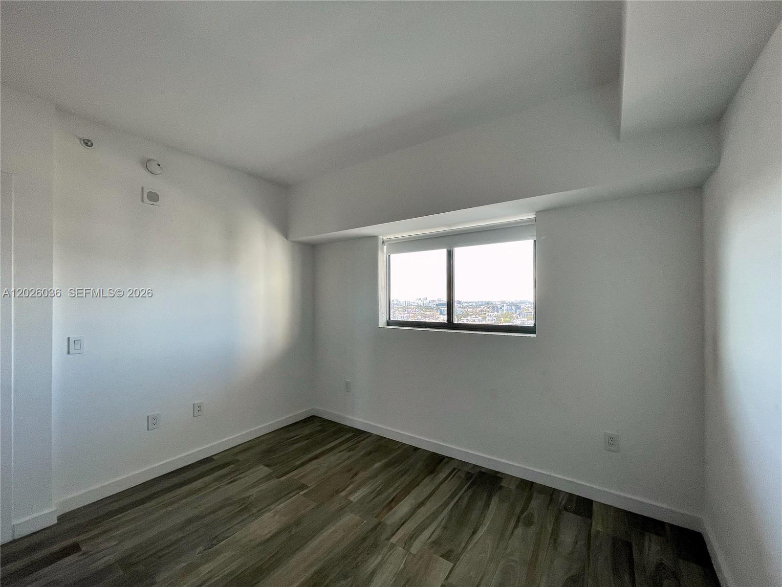 ICONBAY - Residential Lease