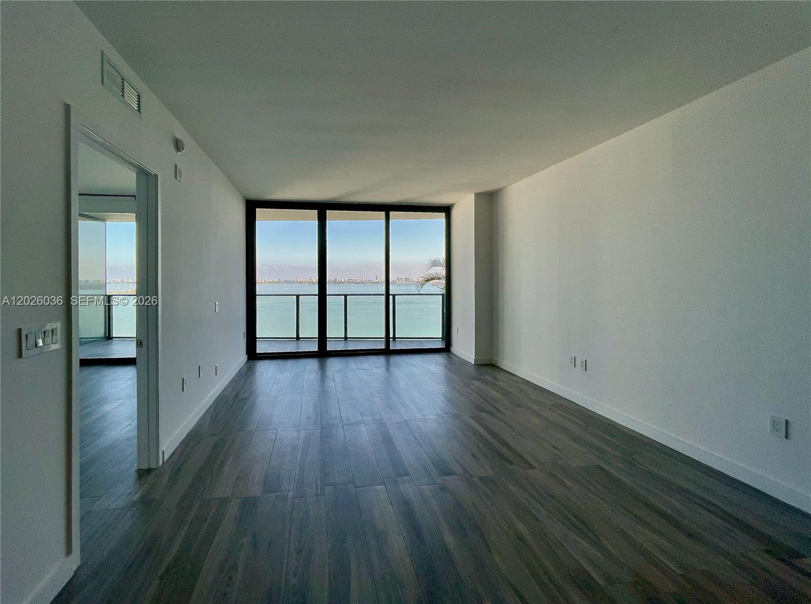 ICONBAY - Residential Lease
