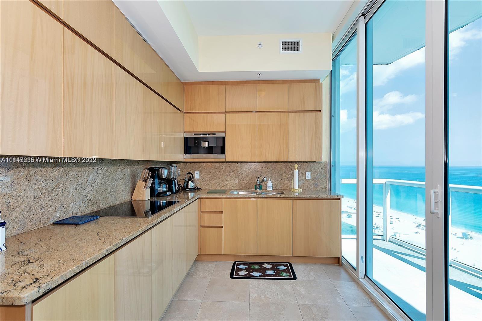 CONTINUUM ON SOUTH BEACH - Residential
