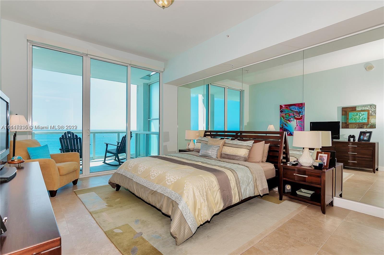 CONTINUUM ON SOUTH BEACH - Residential