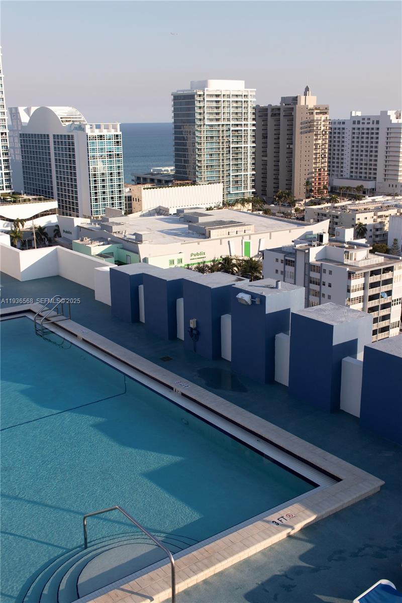 401 BLU OF NORTH BEACH CO - Residential