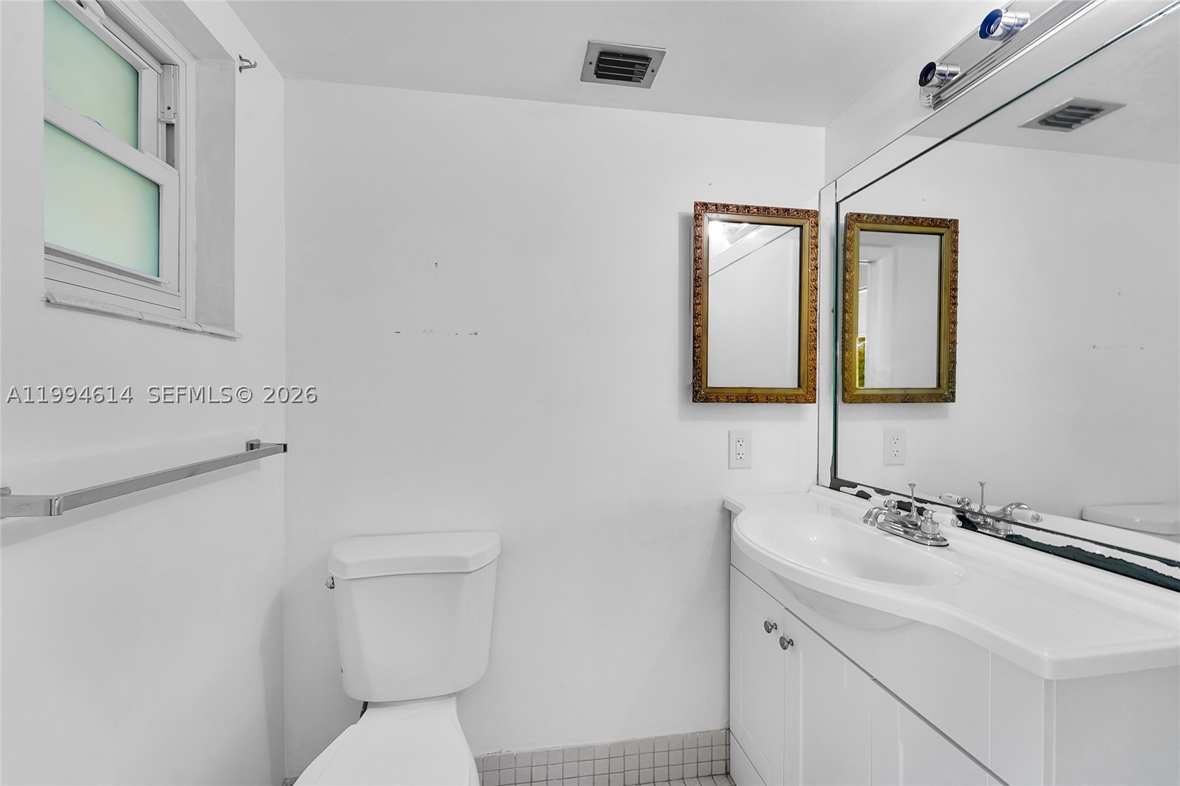 LAUDERDALE OAKS CONDO XIX - Residential