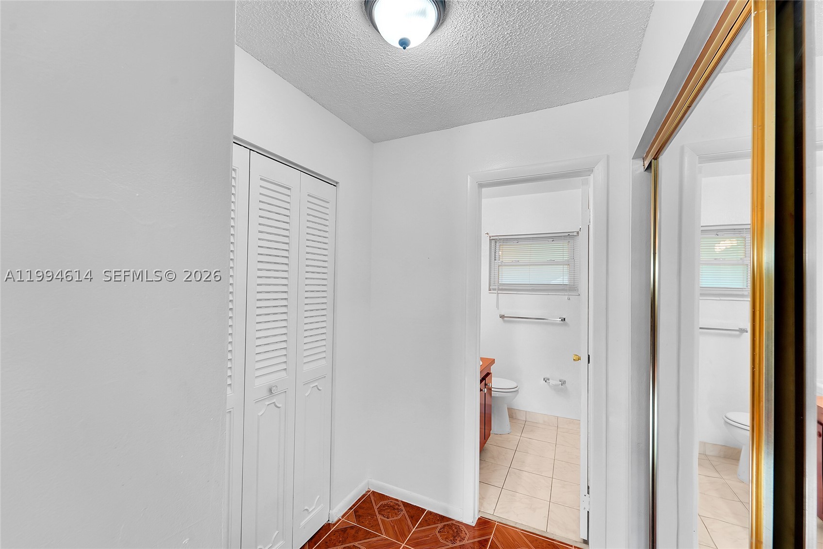 LAUDERDALE OAKS CONDO XIX - Residential