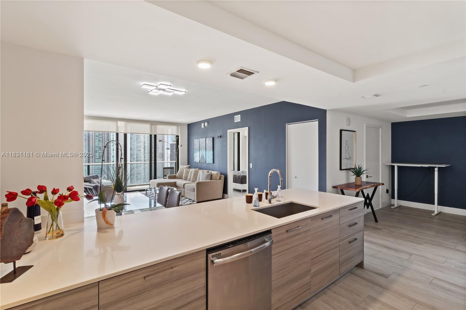 3401 MIDTOWN CONDO - Residential Lease