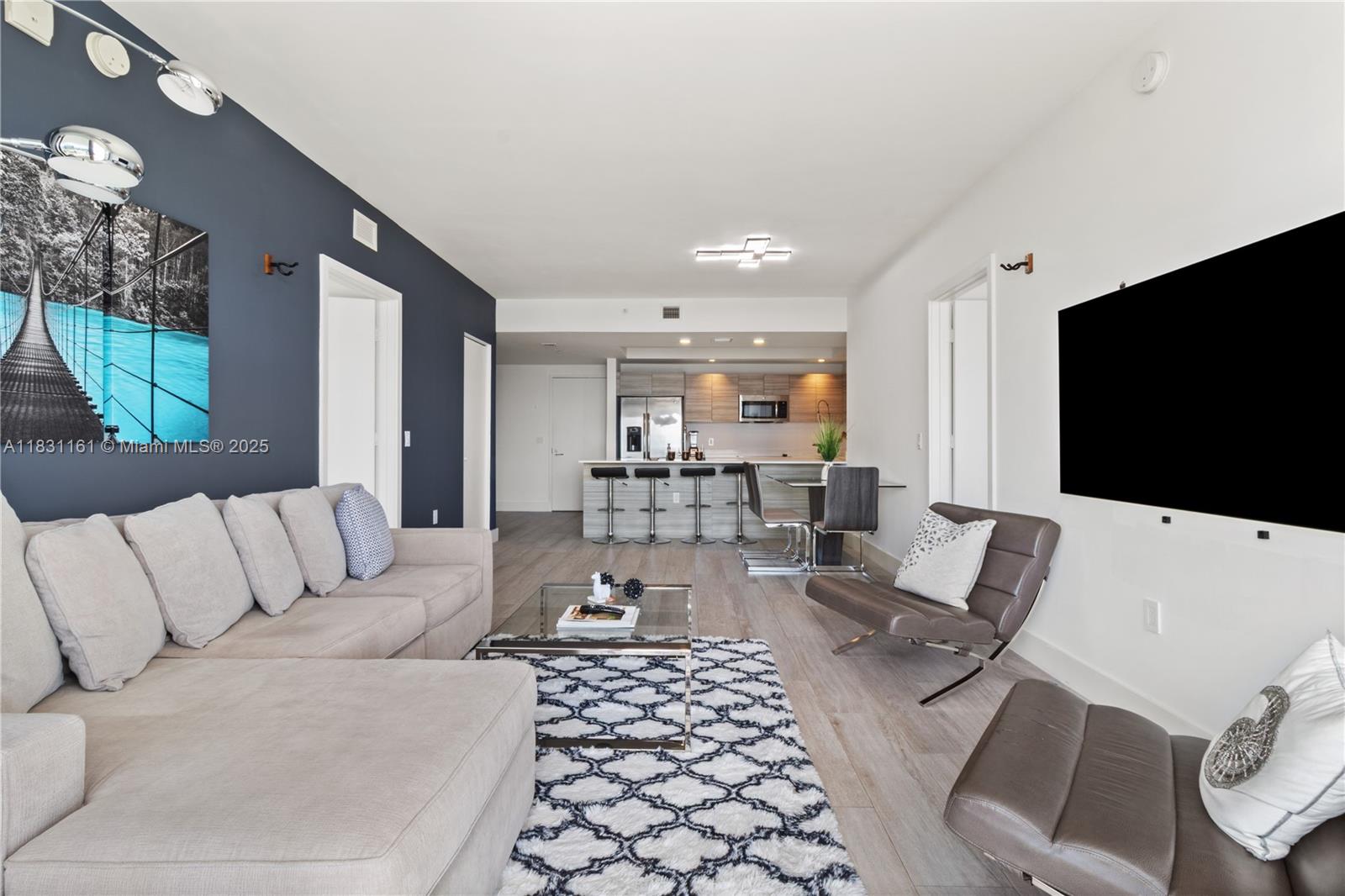 3401 MIDTOWN CONDO - Residential Lease