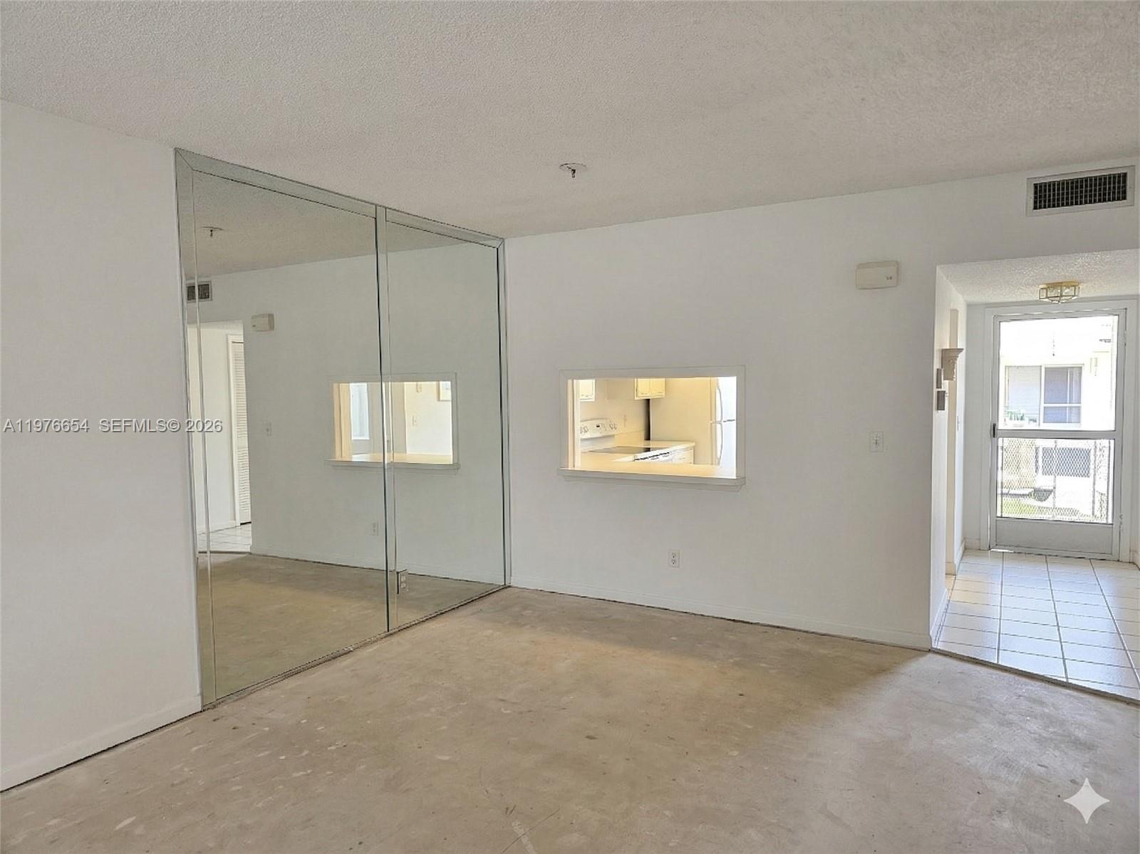 THIRD GULFSTREAM GARDEN - Residential