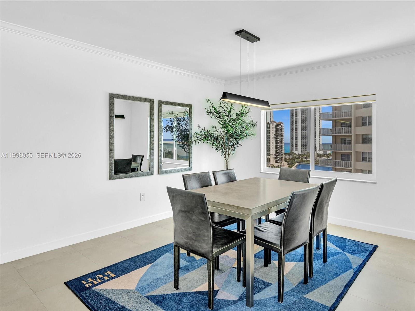 ARLEN HOUSE WEST CONDO - Residential